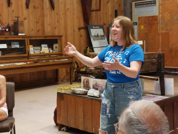 Community Sing with Alyssa Zasada